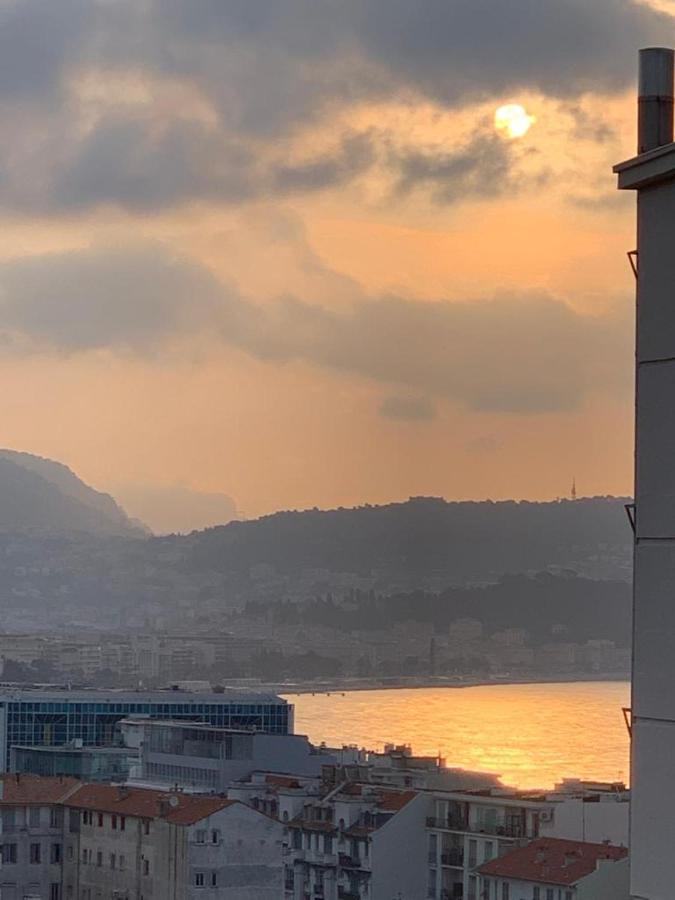 Superbe Appartement 3 Pieces Vue Mer Dans Une Residence Arboree 5 Min De La Mer Nice Buitenkant foto